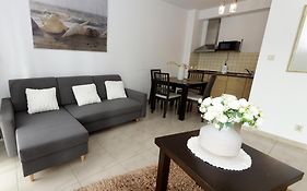Apartament Ikar Z Ogrodkiem, Blisko Morza